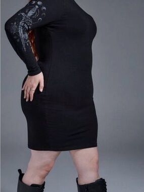 torrid Black Long Sleeve Bodycon Dress with Sleeve Graphic